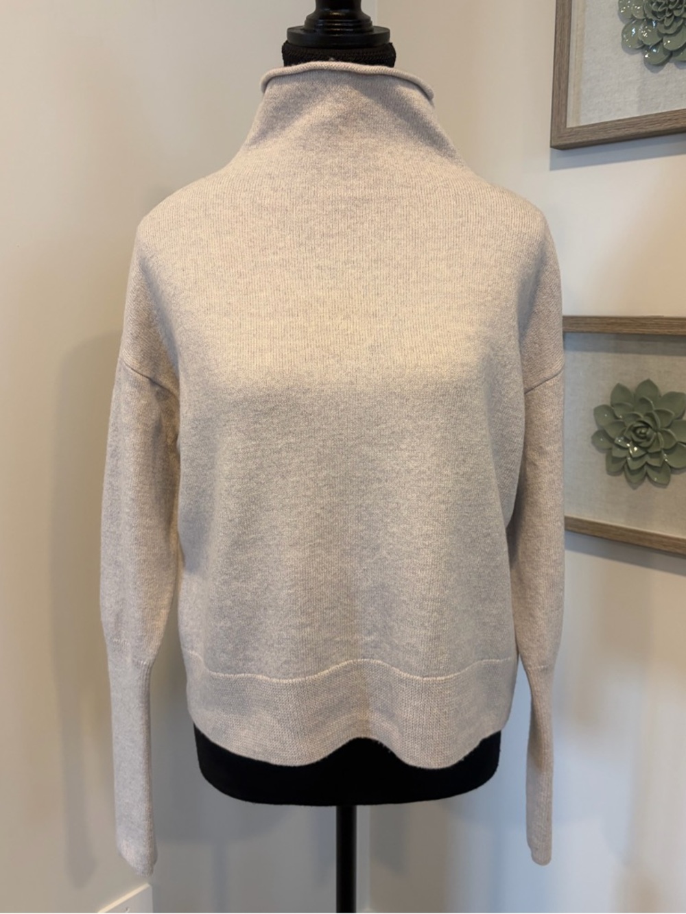 Aritzia Wilfred Cyprie Light Grey Funnel Neck 💯 Wool Sweater EUC